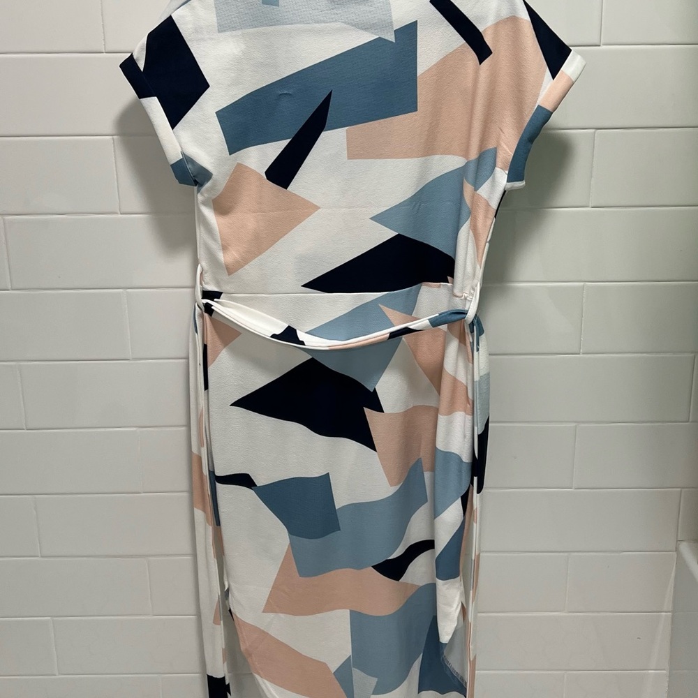 EcoWish Crepe Sheath midi length Dress with a multicolor geometric pattern. - Picture 5 of 6